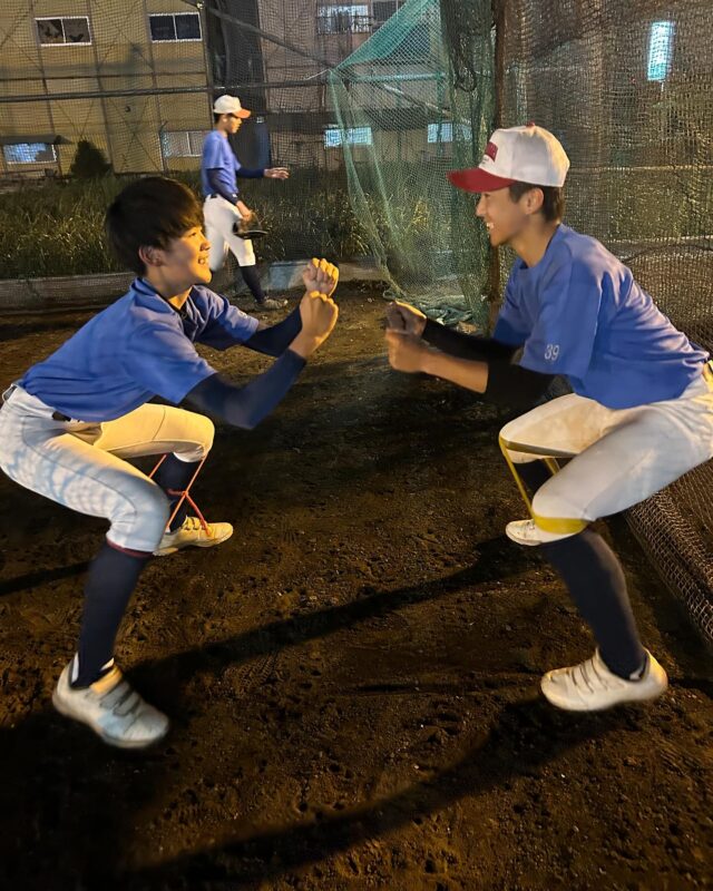 今日のナイター練習の様子です！
ゴールデンウィークは野球漬けの日々です！
選手権までの期間で一番野球に向き合える時間だと思います。
この期間を無駄にせずレベルアップしていこう！
#アゴしゃくれてるぞ