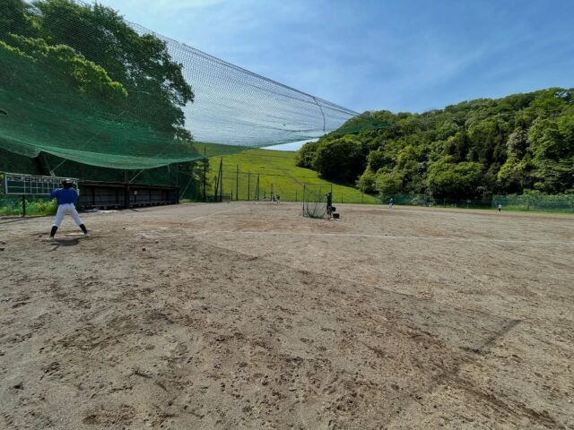 5/3

今日は下級生チームが広いグラウンドでの活動です。到着した頃にはちょうど地面も乾き、普段麻溝台ではできない練習を行いました。

明日はオフなので、リフレッシュして合宿に入りましょう！

#中崎キャップナイスでした