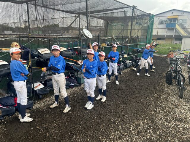 5/10

修学旅行や学校行事で参加者が少ない中、午後からの活動でしっかりと汗を流しました！

明日は、

１年生:オープン戦
２年生:麻溝台練習
３年生:麻溝台練習

です。

徐々に暑くなるので体調には気をつけて頑張りましょう！

#半日練習