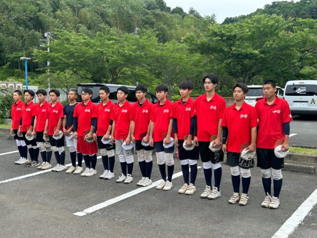 5/24

3年生は高校のグラウンドをお借りして、打ち込みを行いました。残念ながら、明日の予定だった夏の初戦は来週以降に流れてしまいましたが、気持ちを切らさずに直前までレベル上げしていきましょう！

#一戦必勝